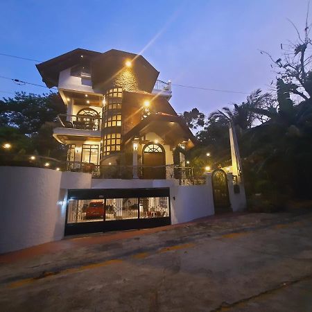 El Castillo Bed And Breakfast Angono Exterior foto
