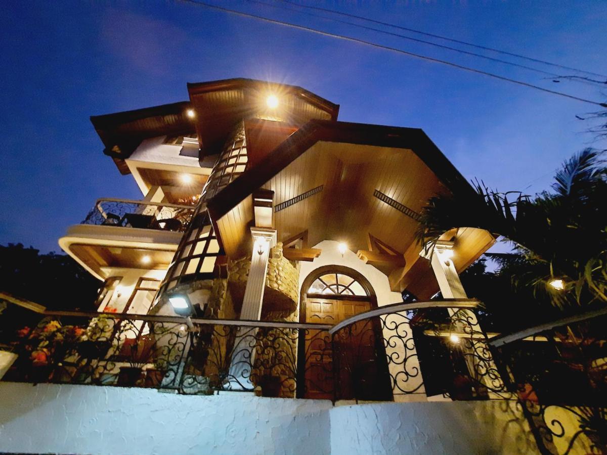 El Castillo Bed And Breakfast Angono Exterior foto