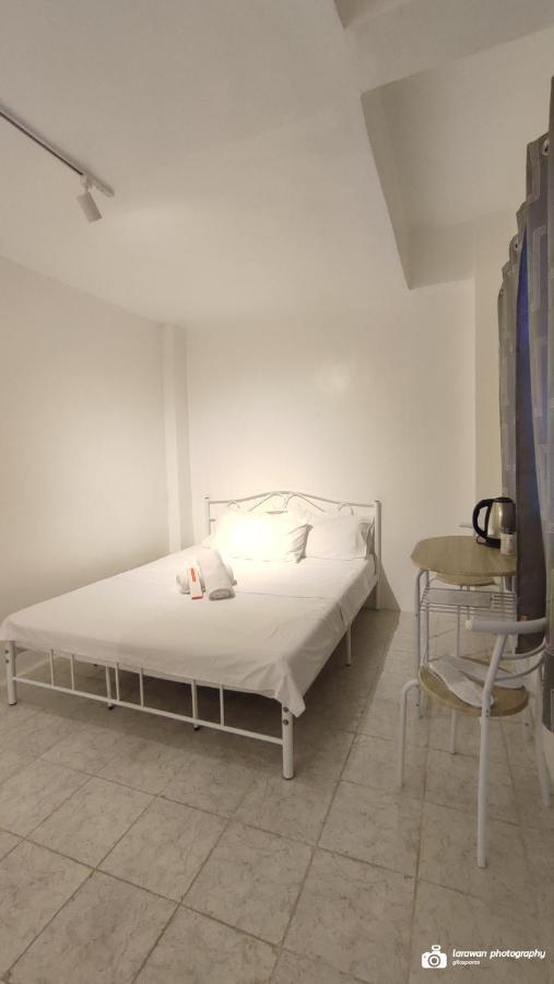 El Castillo Bed And Breakfast Angono Exterior foto