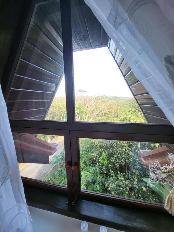El Castillo Bed And Breakfast Angono Exterior foto