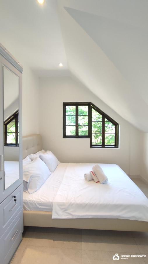 El Castillo Bed And Breakfast Angono Exterior foto