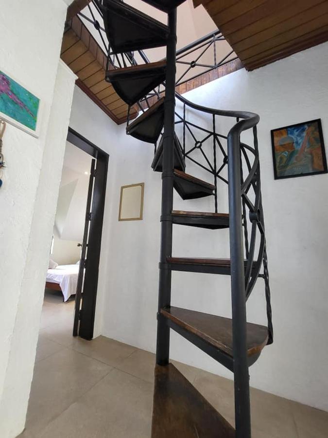 El Castillo Bed And Breakfast Angono Exterior foto
